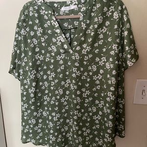 Green floral top